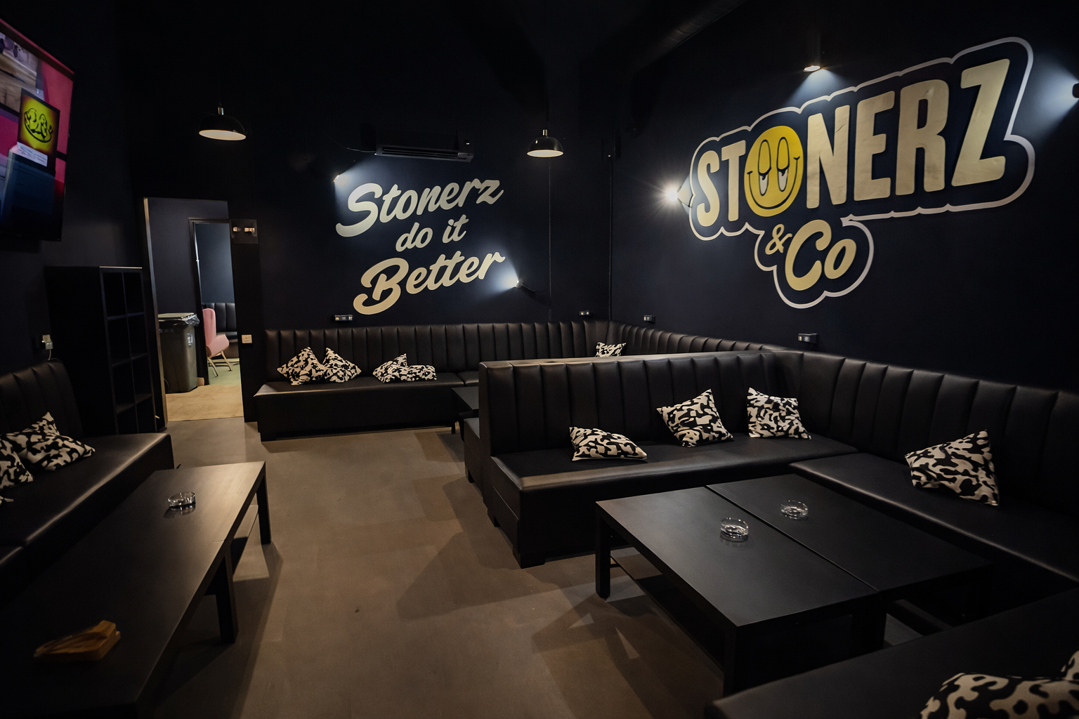 Stonerz&Co – Top Cannabis Social Club in Barcelona | HIGHGRADE Stonerz&Co cannabis social club Barcelona Spain – Community-driven, built for everyday sessions.